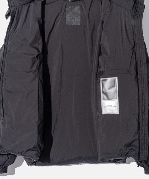 TATRAS（タトラス）の「TATRAS TARO DOWN JACKET タトラス タロ ライトダウンジャケット（ダウンジャケット/コート・メンズ・ブラック/ネイビー・3/4）」の10枚目の写真