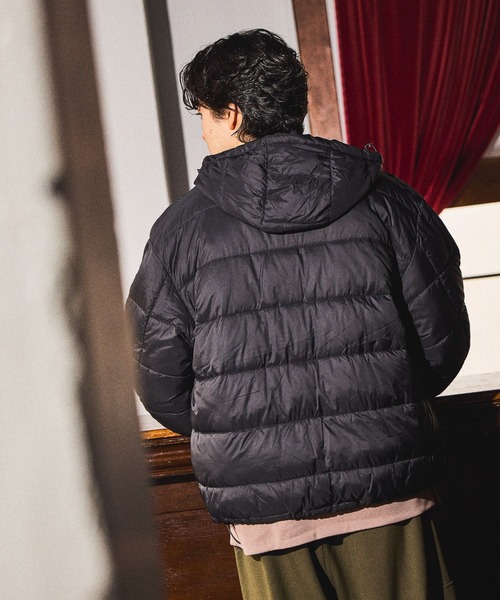 niko and...（ニコアンド）の「ショート中綿フードブルゾン（ブルゾン・メンズ・レッド/グリーン/ブラック・MEDIUM/LARGE）」の8枚目の写真