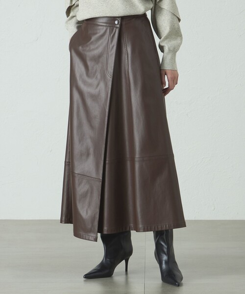 CAST:（キャストコロン）の「【着回し抜群/イージーケア】フェイクレザースカート（スカート・レディース・ブラック/ブラウン系その他5・L/S/M）」の2枚目の写真