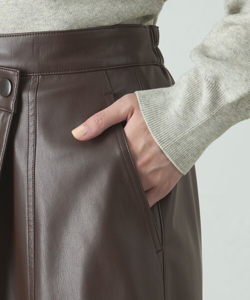 CAST:（キャストコロン）の「【着回し抜群/イージーケア】フェイクレザースカート（スカート・レディース・ブラック/ブラウン系その他5・L/S/M）」の9枚目の写真