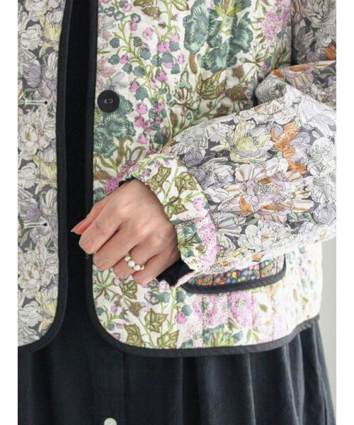 TSUHARU by Samansa Mos2（ツハルバイサマンサモスモス）の「【LIBERTY】パッチワークキルトジャケット（ノーカラージャケット・レディース・キナリ/レッド・F）」の19枚目の写真