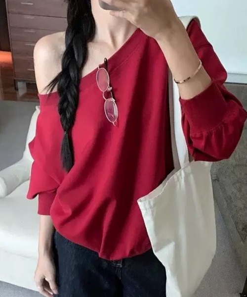 SPIGA(スピーガ)の「オフショルダースウェットトップス(スウェット・レディース・ホワイト/ライトグレー/ボルドー/ダークグレー/ネイビー/オフホワイト/グレー/ブラック・MEDIUM/LARGE/X-LARGE)」の8枚目の写真