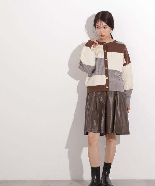 N.（N. Natural Beauty Basic）（エヌエヌナチュラルビューティーベーシック）の「カラーブロッキングカーディガン（カーディガン/ボレロ・レディース・グレー系その他/ブラウン系その他/ピンク系その他・MEDIUM）」の4枚目の写真