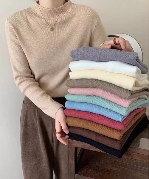 MAISON DE THERESE（メゾン ド テレーズ）の「【12色展開】スタンドカラー ロングスリーブニット（ニット/セーター・レディース・ブラック/アイボリー/グレー/ベージュ/ホワイト/ブラウン/ライトイエロー/パープル/ピンク/レッド/グリーン/ブルー・S/M/L）」の6枚目の写真