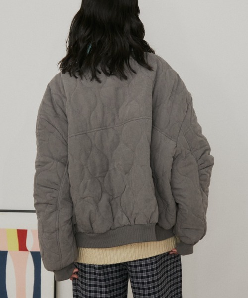 MERLOT（メルロー）の「ドライタッチ中綿キルティングバルーンブルゾン（ブルゾン・レディース・ベージュ/グレー・FREE）」の8枚目の写真