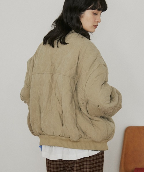 MERLOT（メルロー）の「ドライタッチ中綿キルティングバルーンブルゾン（ブルゾン・レディース・ベージュ/グレー・FREE）」の21枚目の写真