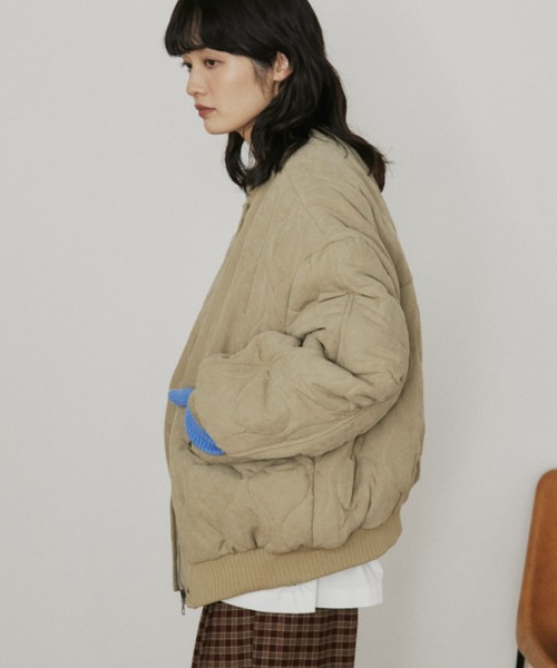 MERLOT（メルロー）の「ドライタッチ中綿キルティングバルーンブルゾン（ブルゾン・レディース・ベージュ/グレー・FREE）」の20枚目の写真