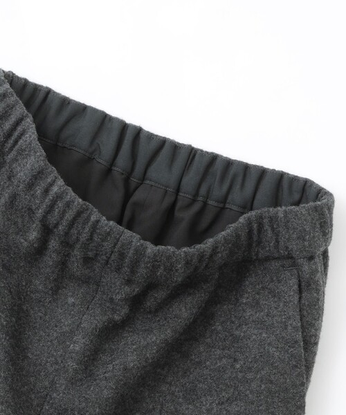 MACKINTOSH PHILOSOPHY(マッキントッシュ フィロソフィー)の「GREY LABEL ウールブークレイージーパンツ(スウェットパンツ・レディース・チャコールグレー/ホワイト系その他・2/6)」の10枚目の写真