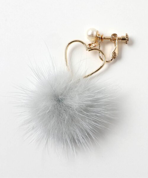 algy（アルジー）の「ハートパーツファーイヤリング（イヤリング・キッズ・グレー・FREE）」の3枚目の写真