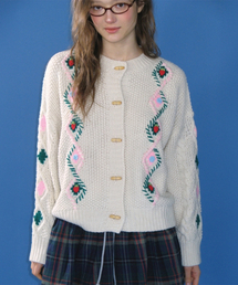 BERRY HANDMADE POINT FISHERMAN TOGGLE CARDIGAN IVORY