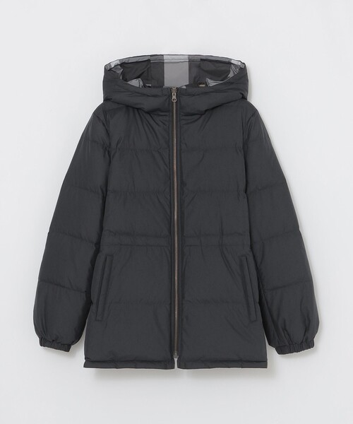 BLUE LABEL CRESTBRIDGE(ブルーレーベルクレストブリッジ)の「【10th ANNIVERSARY】【はっ水】ストレッチタフタリバーシブルダウンコート(ダウンジャケット/コート・レディース・ネイビー/ベージュ/ブラック・36/38/40)」の14枚目の写真