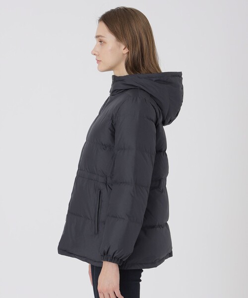 BLUE LABEL CRESTBRIDGE(ブルーレーベルクレストブリッジ)の「【10th ANNIVERSARY】【はっ水】ストレッチタフタリバーシブルダウンコート(ダウンジャケット/コート・レディース・ネイビー/ベージュ/ブラック・36/38/40)」の11枚目の写真