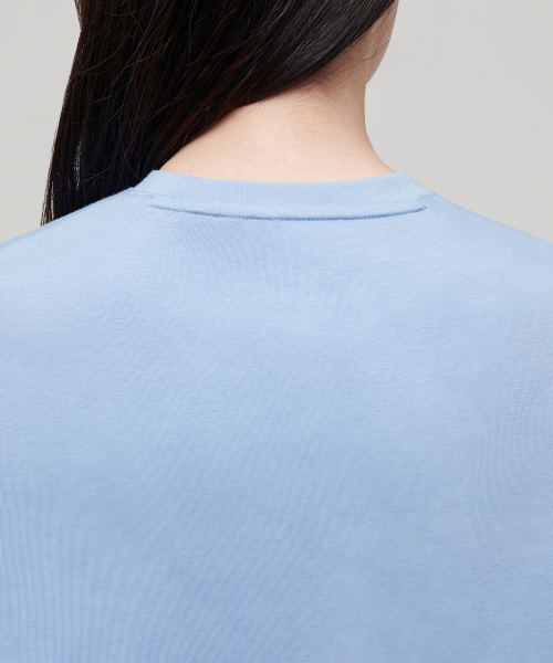 MUSINSA STANDARD WOMAN（ムシンサスタンダードウーマン）の「ウィメンズクルーネッククロップTシャツ[スカイブルー]（Tシャツ/カットソー・レディース・その他・SMALL/MEDIUM/LARGE/X-LARGE/X-SMALL）」の5枚目の写真