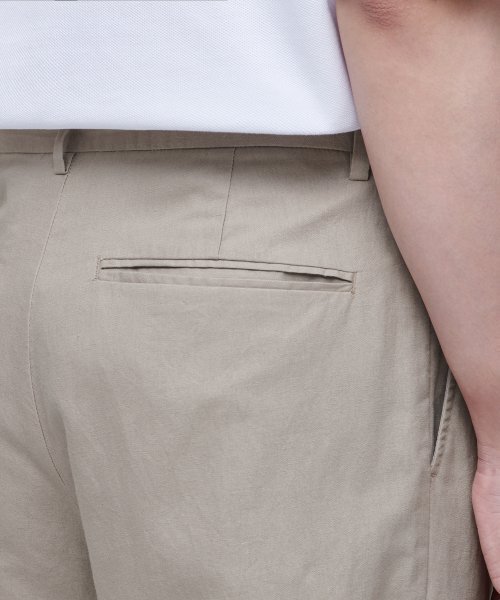 MUSINSA STANDARD(ムシンサスタンダード)の「コットンリネンツータックワイドパンツ【ベージュ】(その他パンツ・メンズ・その他・38/36/34/32/30/31/33/26/27/28/29)」の7枚目の写真