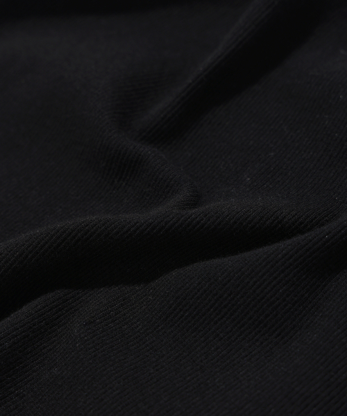 YOUHEE(ユヒ)の「ONE SHOULDER LOGO SLEEVELESS BLACK(Tシャツ/カットソー・レディース・その他・FREE)」の3枚目の写真
