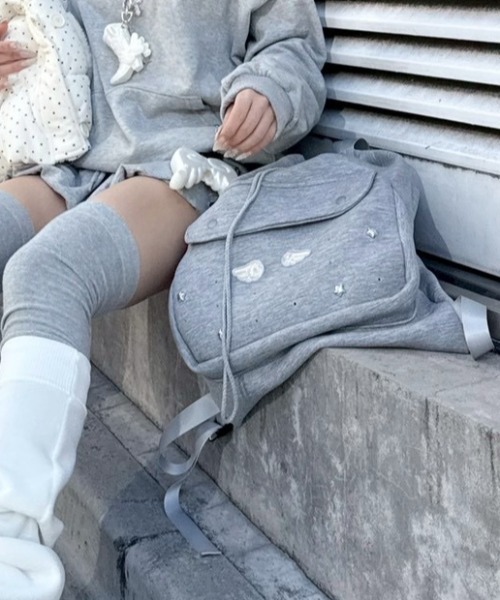 Never mind the XU / Chikashitsu+（ネバーマインド ザ エックスユー / チカシツプラス）の「【nmtc+】wing sweat knapsack / 【エムティーシープラス】ウィングスウェットナップサック（バックパック/リュック・レディース・グレー/ブラック・ONE SIZE）」の10枚目の写真