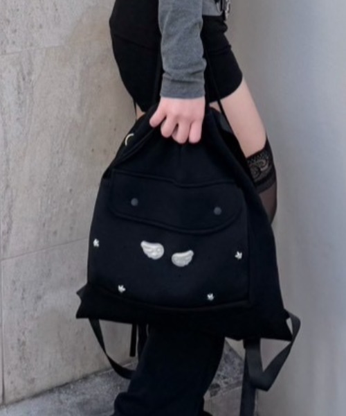 Never mind the XU / Chikashitsu+（ネバーマインド ザ エックスユー / チカシツプラス）の「【nmtc+】wing sweat knapsack / 【エムティーシープラス】ウィングスウェットナップサック（バックパック/リュック・レディース・グレー/ブラック・ONE SIZE）」の17枚目の写真