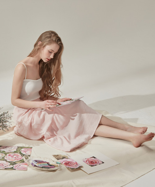 VIKINI VENDER(ビキニベンダー)の「アーネスティアードロングスカート - ピンク(スカート・レディース・その他・ONE SIZE)」の2枚目の写真