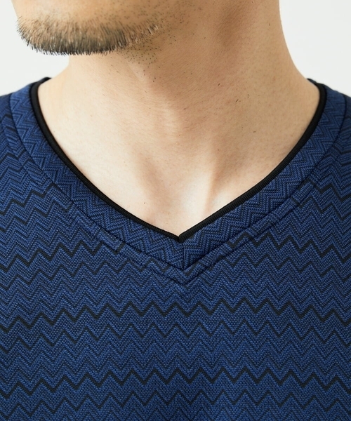 MK MICHEL KLEIN HOMME （エムケーミッシェルクランオム）の「ZIGZAGジャガードカットソー（Tシャツ/カットソー・メンズ・ライトグレー/ネイビー・48/46）」の3枚目の写真