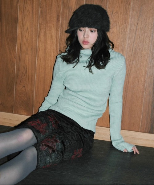 musubore(ムスボレ)の「knit hoodie with ears / 耳付きニットフーディー(ニット/セーター・レディース・ブラック/ベージュ/ライトグリーン・FREE)」の3枚目の写真