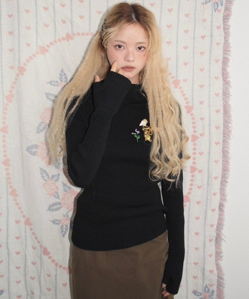 musubore(ムスボレ)の「knit hoodie with ears / 耳付きニットフーディー(ニット/セーター・レディース・ブラック/ベージュ/ライトグリーン・FREE)」の1枚目の写真