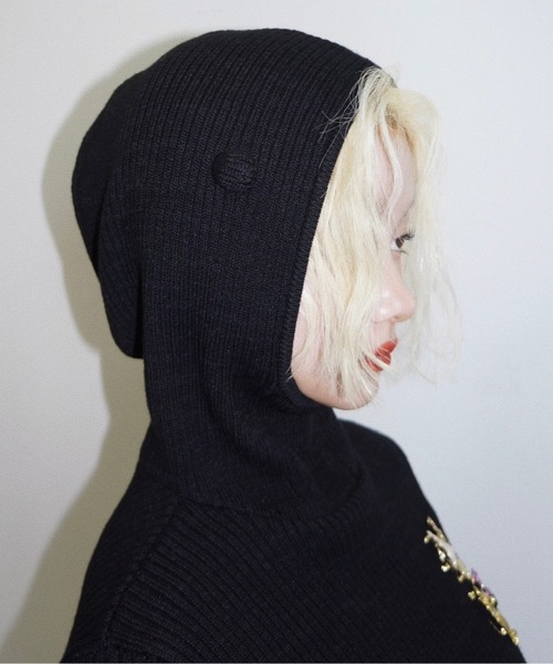musubore(ムスボレ)の「knit hoodie with ears / 耳付きニットフーディー(ニット/セーター・レディース・ブラック/ベージュ/ライトグリーン・FREE)」の7枚目の写真