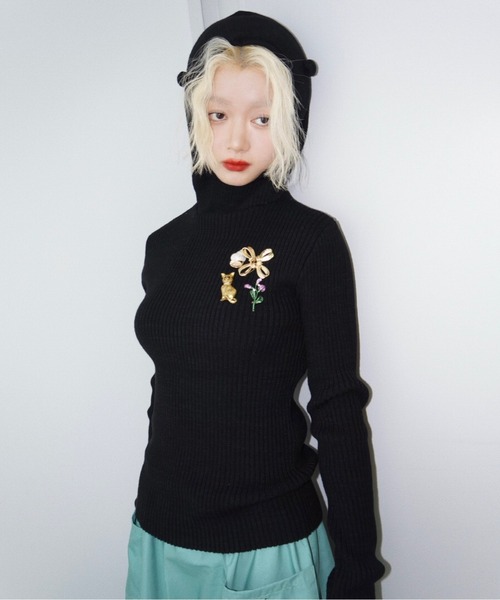 musubore(ムスボレ)の「knit hoodie with ears / 耳付きニットフーディー(ニット/セーター・レディース・ブラック/ベージュ/ライトグリーン・FREE)」の4枚目の写真