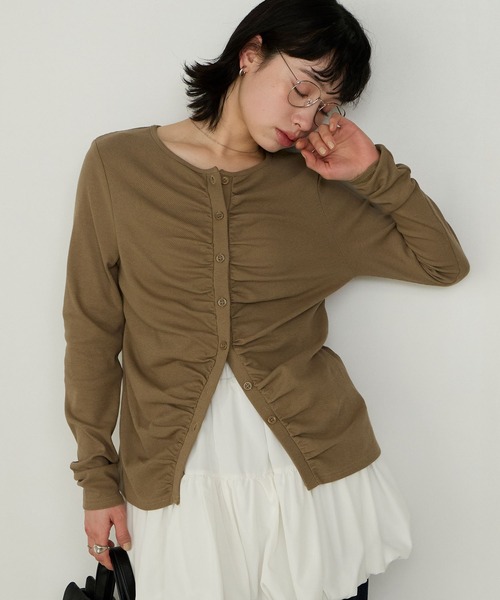 Cherir Mignon（シェリルミニョン）の「【Cherir Mignon】フロントギャザーリブカーディガン（カーディガン/ボレロ・レディース・アイボリー/ブラック/グレー/モカ・FREE）」の2枚目の写真