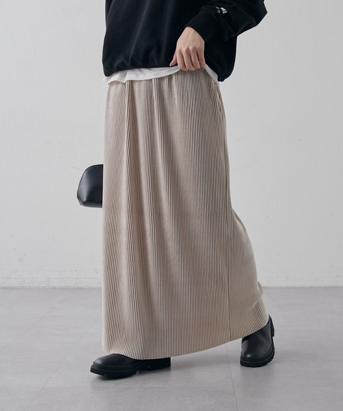 Lui's（ルイス）の「【高見え◎】ベロアプリーツタイトスカート（スカート・レディース・ブラック/チャコールグレー/ライトベージュ・36/38）」の3枚目の写真