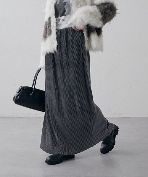 Lui's（ルイス）の「【高見え◎】ベロアプリーツタイトスカート（スカート・レディース・ブラック/チャコールグレー/ライトベージュ・36/38）」の8枚目の写真