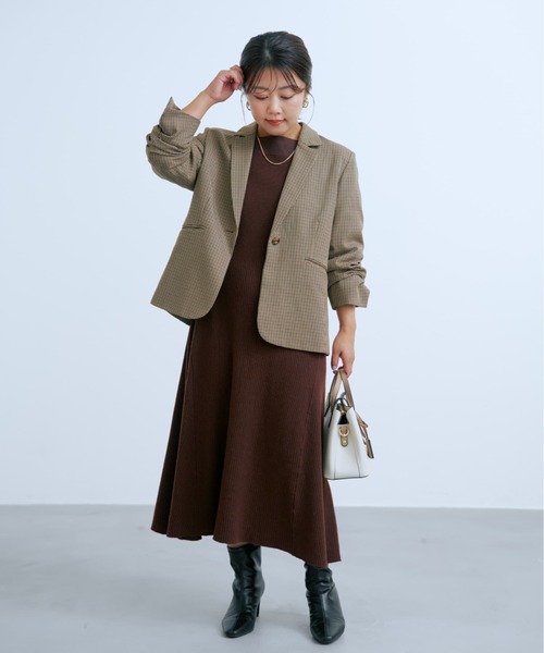 COHINA(コヒナ)の「パターンリブフレアニットワンピース 【低身長・小柄女性】(ワンピース・レディース・レッド/ブラウン/ブラック・SHORT/REGULAR)」の18枚目の写真