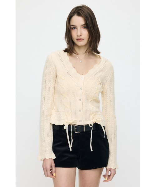 MOUSSY(マウジー)の「LACE UP RIBBON カーディガン(カーディガン/ボレロ・レディース・アイボリー/ブラック/ライトイエロー/ネイビー・FREE)」の2枚目の写真