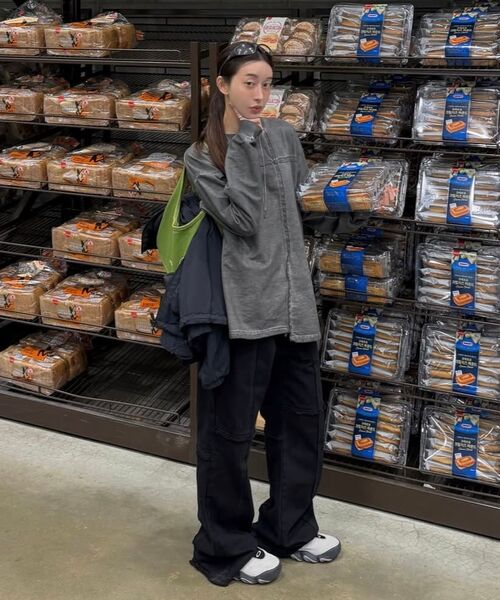 PHOS333(フォースサンサンサン)の「Double Pocket Incision Jeans/Black(デニムパンツ・レディース・その他・MEDIUM/LARGE)」の3枚目の写真