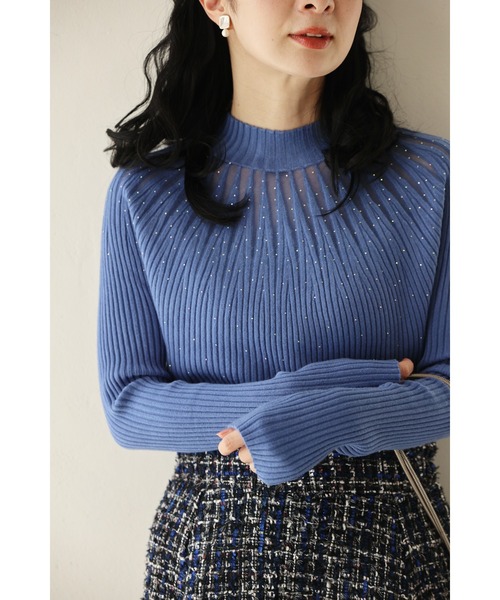 cawaii(カワイイ)の「降り注ぐオーロラビジューの流線ラインリブカットソートップス(Tシャツ/カットソー・レディース・グレー/ブルー/アイボリー/ブラック・FREE)」の7枚目の写真