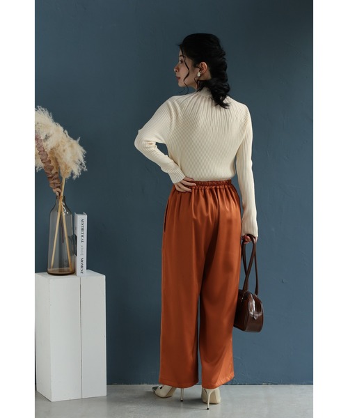 cawaii(カワイイ)の「降り注ぐオーロラビジューの流線ラインリブカットソートップス(Tシャツ/カットソー・レディース・グレー/ブルー/アイボリー/ブラック・FREE)」の21枚目の写真