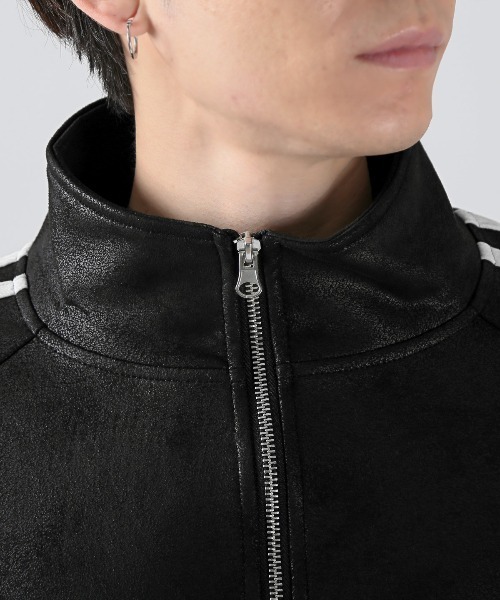 LUXSTYLE(ラグスタイル)の「レザー風ダンボールニットトラックジャケット(ジャージ・メンズ・ブラック/ブラック系その他・M/L)」の9枚目の写真