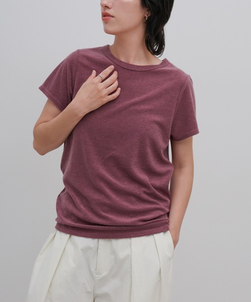 select MOCA(セレクトモカ)の「【選べる8カラー/2サイズ展開】ベーシックパイルTシャツ(Tシャツ/カットソー・レディース・ブラウン/オフホワイト/チャコールグレー/グレイッシュブルー/グレイッシュベージュ/ブラック/パープル/グレー・MEDIUM/SMALL)」の16枚目の写真
