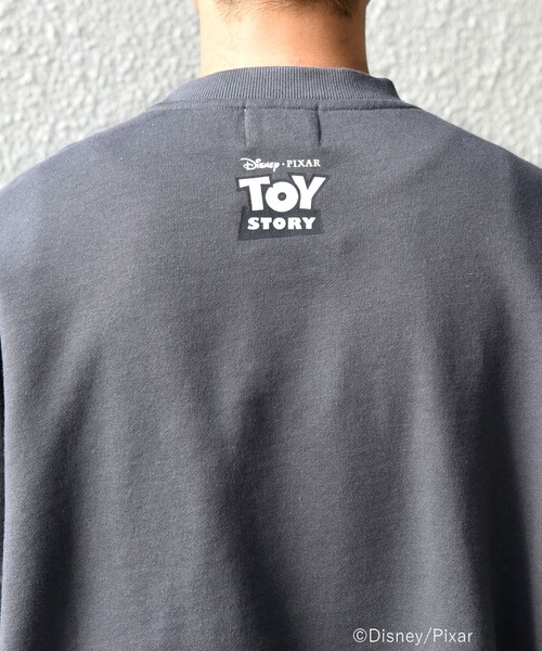 Disney(ディズニー)の「SHIPS any: <TOY STORY> グラフィック プリント スウェット◇(スウェット・メンズ・ダークグレー/ネイビー/グレー・MEDIUM/LARGE/X-LARGE)」の13枚目の写真