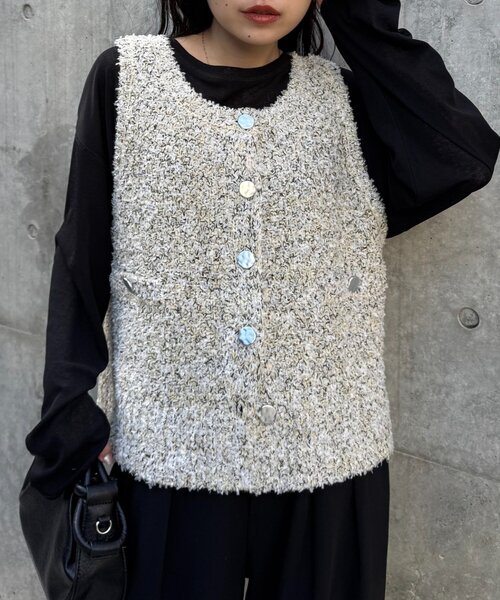 CIAOPANIC TYPY(チャオパニックティピー)の「銀ボタンツイードニットベスト(ベスト・レディース・ブラック/サックスブルー/アイボリー・ONE SIZE)」の4枚目の写真
