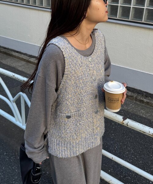 CIAOPANIC TYPY(チャオパニックティピー)の「銀ボタンツイードニットベスト(ベスト・レディース・ブラック/サックスブルー/アイボリー・ONE SIZE)」の11枚目の写真