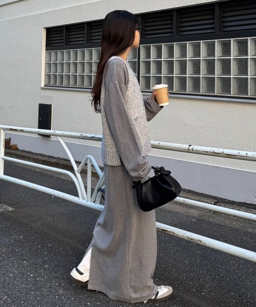 CIAOPANIC TYPY(チャオパニックティピー)の「銀ボタンツイードニットベスト(ベスト・レディース・ブラック/サックスブルー/アイボリー・ONE SIZE)」の15枚目の写真