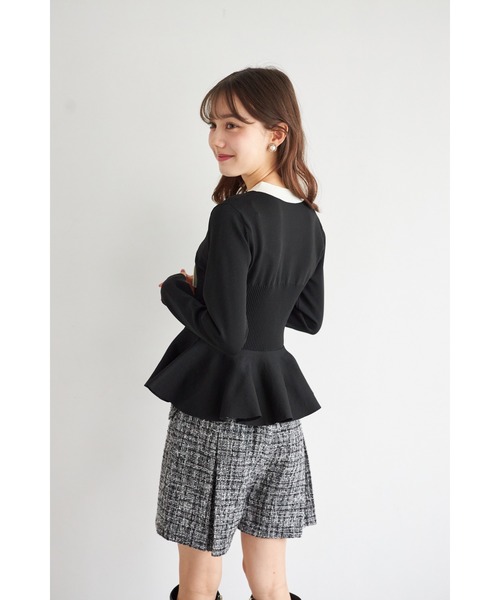 tocco closet(トッコ クローゼット)の「ビジュー釦付きボウタイリボンペプラムニットプルオーバー(ニット/セーター・レディース・ラベンダー/ライトベージュ/ブラック・M)」の8枚目の写真
