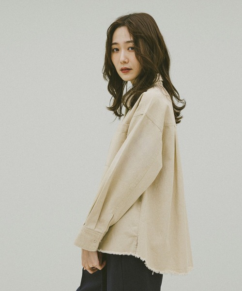 GLOBAL WORK（グローバルワーク）の「GOODデニムカラーシャツ/624975（シャツ/ブラウス・レディース・ピンク/ラベンダー/ベージュ・MEDIUM/LARGE）」の9枚目の写真