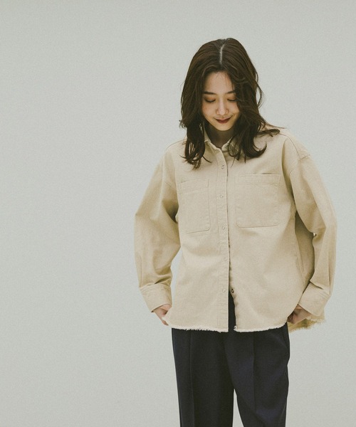 GLOBAL WORK（グローバルワーク）の「GOODデニムカラーシャツ/624975（シャツ/ブラウス・レディース・ピンク/ラベンダー/ベージュ・MEDIUM/LARGE）」の7枚目の写真