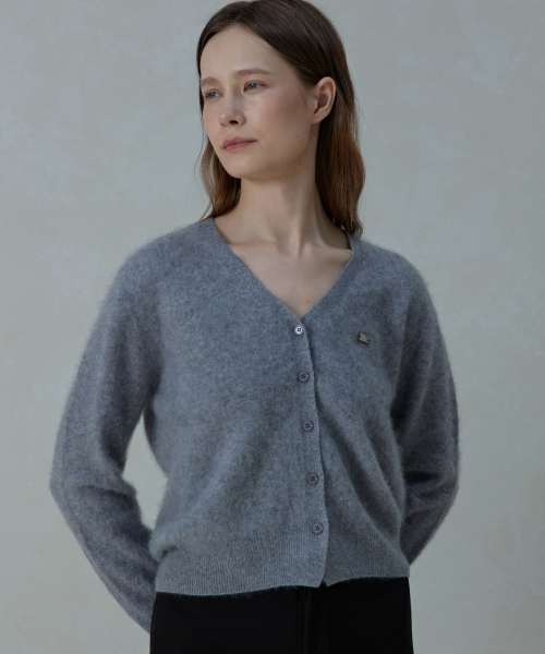 AHRE(アフレ)の「Noelle Wholegarment Cashmere Wool Cardigan_GREY(ニット/セーター・レディース・その他・SMALL/MEDIUM)」の1枚目の写真