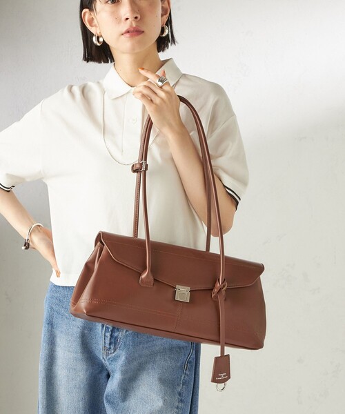SHIPS(シップス)の「【WEB限定】George Cinq:SHOULDER BAG(L)(ショルダーバッグ・レディース・キャメル/ブラック・ONE SIZE)」の8枚目の写真