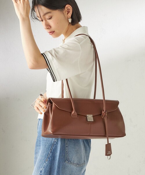 SHIPS(シップス)の「【WEB限定】George Cinq:SHOULDER BAG(L)(ショルダーバッグ・レディース・キャメル/ブラック・ONE SIZE)」の9枚目の写真