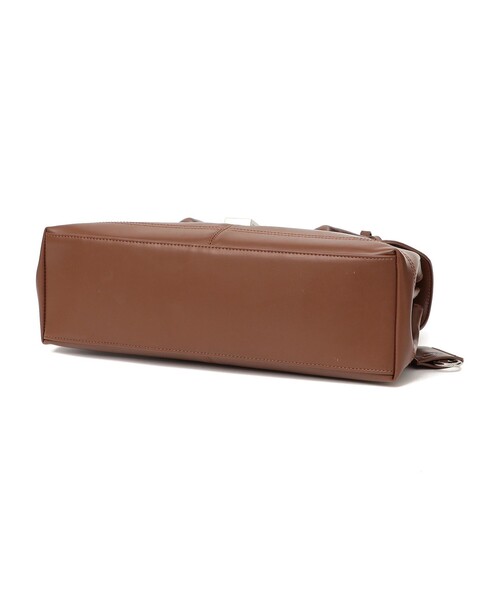 SHIPS(シップス)の「【WEB限定】George Cinq:SHOULDER BAG(L)(ショルダーバッグ・レディース・キャメル/ブラック・ONE SIZE)」の18枚目の写真