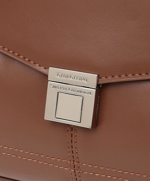 SHIPS(シップス)の「【WEB限定】George Cinq:SHOULDER BAG(L)(ショルダーバッグ・レディース・キャメル/ブラック・ONE SIZE)」の21枚目の写真
