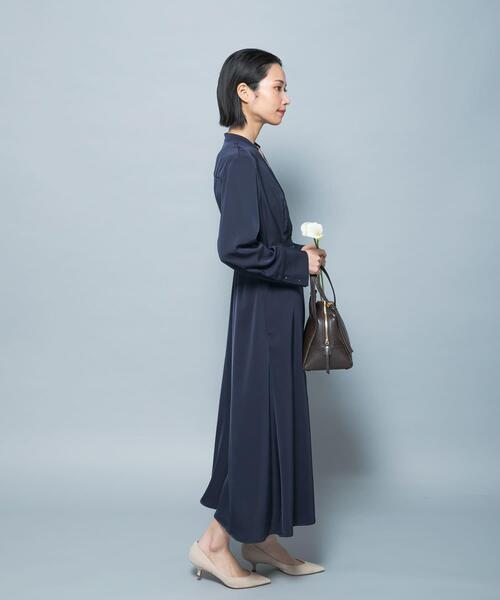 URBAN RESEARCH ROSSO WOMEN（アーバンリサーチ　ロッソ）の「ベルト付カシュクールサテンワンピース（ワンピース・レディース・グレー系その他/ネイビー・FREE）」の19枚目の写真